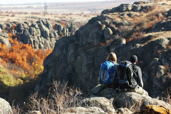 Man Woman Top Mountain — Stock Photo, Image