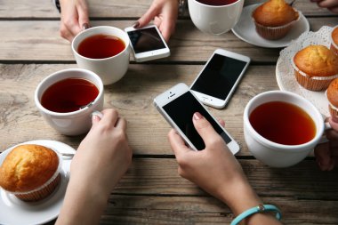el ile akıllı telefon 