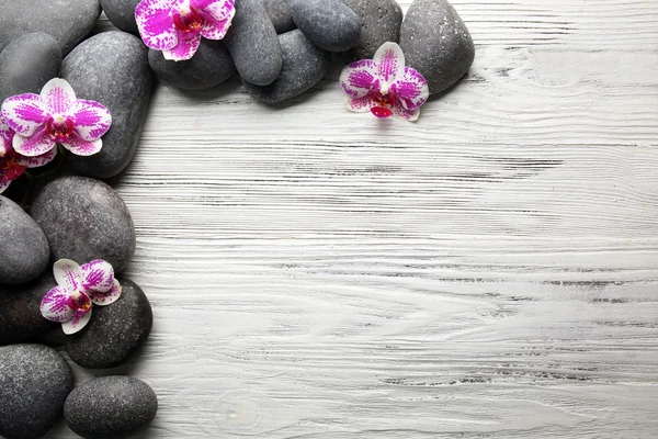 Spa stones and orchids — Stock Photo, Image