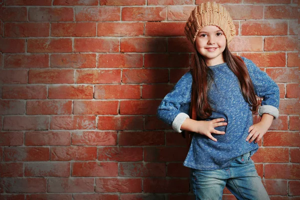Ritratto di bambina di moda — Foto Stock