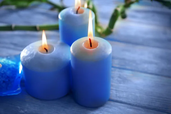 Blue candles with spa salt — Stock Photo, Image