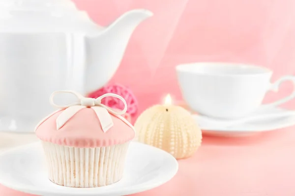 Schmackhafte Cupcakes dekoriert — Stockfoto