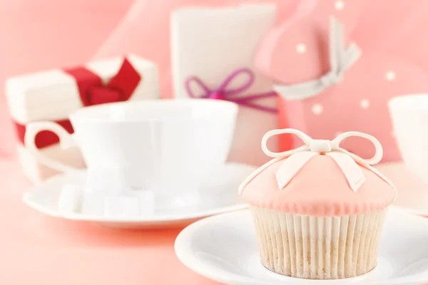 Schmackhafte Cupcake dekoriert — Stockfoto