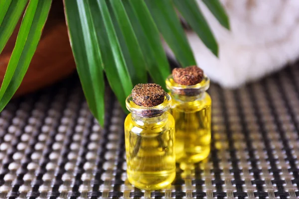 Olio essenziale per aromaterapia — Foto Stock