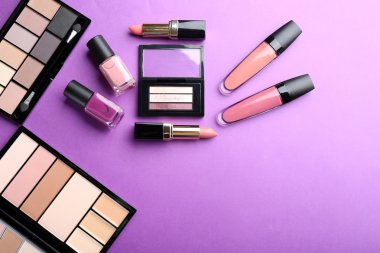 Kozmetik mor arka plan ayarla