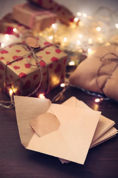 Plicul de Crăciun cu cadouri — Fotografie, imagine de stoc