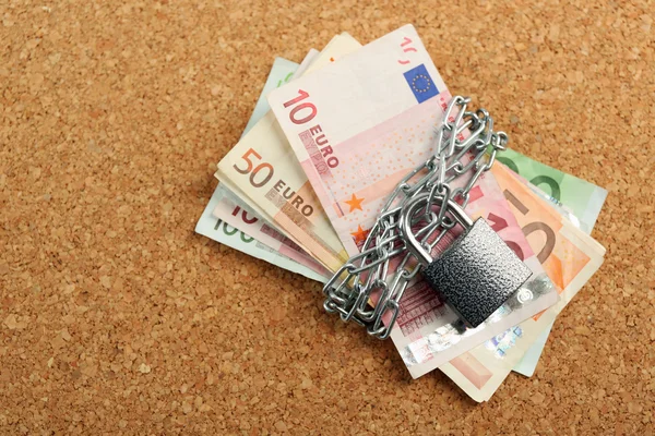 ロックとユーロ紙幣 — ストック写真