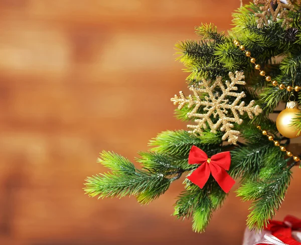 Handgemaakte groene kerstboom — Stockfoto