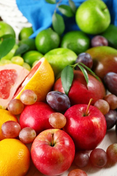 Fresh fruits background — Stock Photo, Image