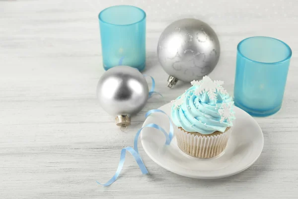 Smakelijke blauwe cupcake — Stockfoto