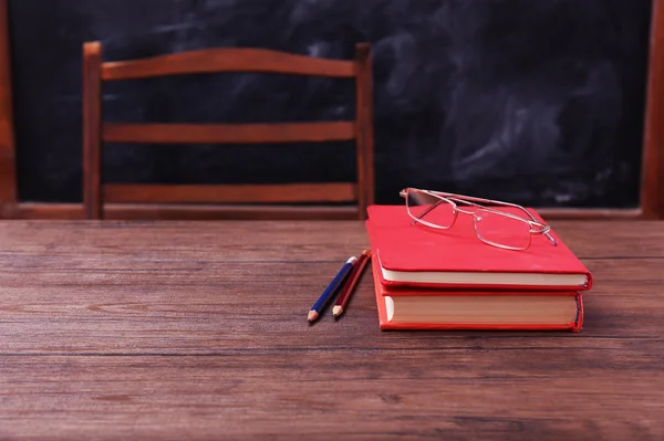 Boeken en school toebehoren — Stockfoto