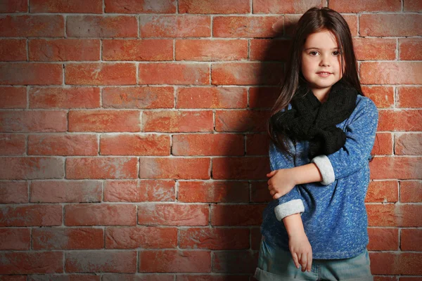 Küçük moda çocuk kız portresi — Stok fotoğraf