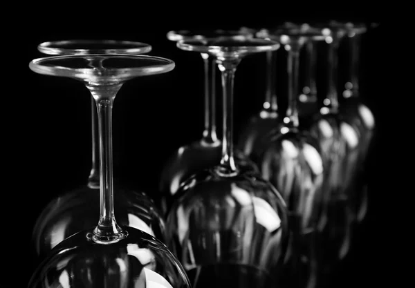 Sklenice na víno v řadě — Stock fotografie