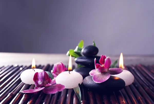 Wellness-Stillleben mit schöner Blume — Stockfoto