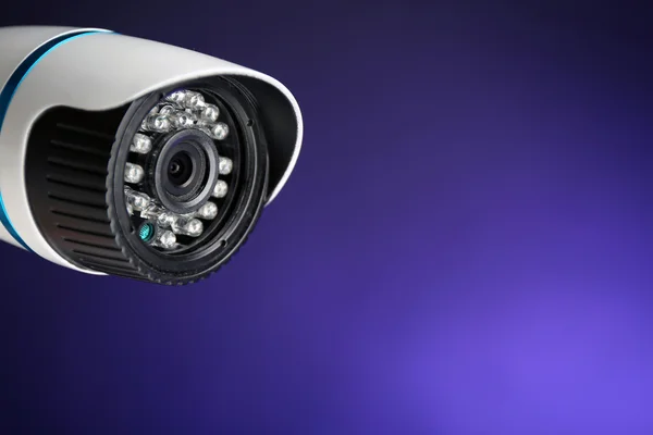 파란색 배경, 근접 촬영에 보안 Cctv 카메라 — 스톡 사진