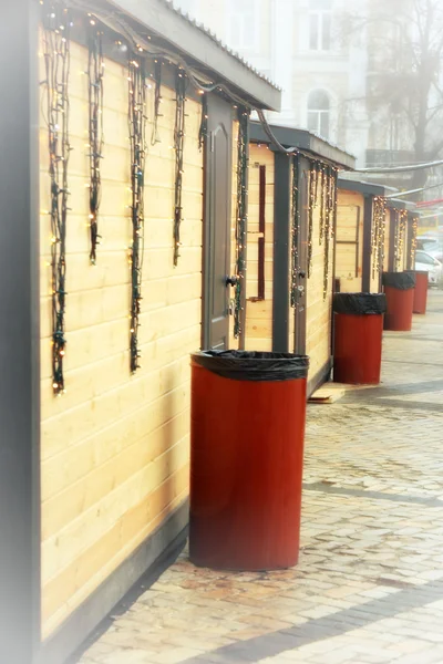 Kiosques en bois à la foire de Noël — Photo