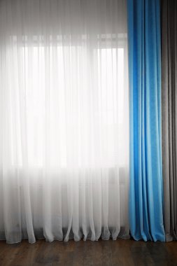 mavi ve gri perde