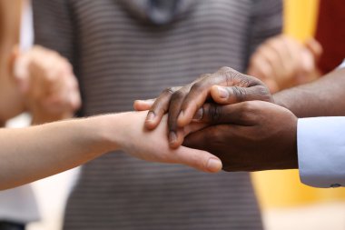 birlikte, dostluk kavramı holding eller