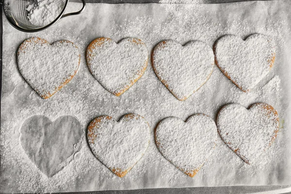 Processo di cipria biscotti a forma di cuore — Foto Stock