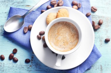 Kahvenin rengi ahşap.