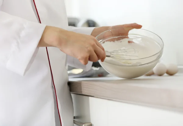 Cooking buttery cream — Stock Photo, Image