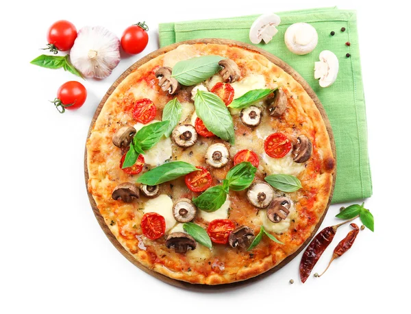 Lezzetli pizza ve taze sebze