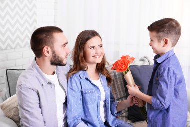 Koca, karısı ve oğlu 