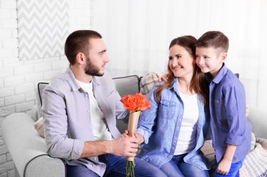 Koca, karısı ve oğlu 