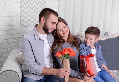 Koca, karısı ve oğlu 