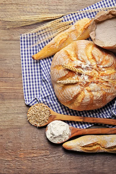 Vers gebakken brood — Stockfoto