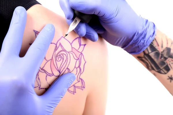 Procesul de a face tatuaje — Fotografie, imagine de stoc