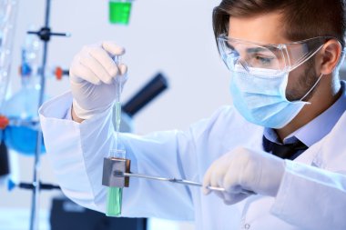 Laboratuvarda eğitim klinisyen