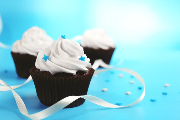 Beautiful chocolate cupcakes — Stock Photo, Image