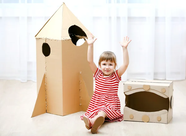 Little cute girl playing  in room — Stock Photo, Image