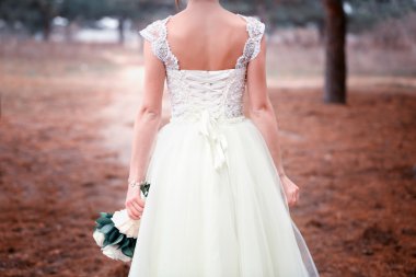 güzel bir gelin buketi ile 