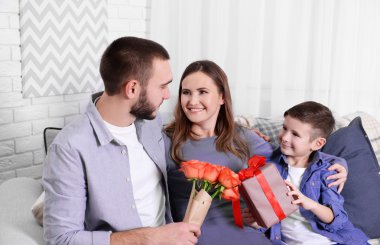 Koca, karısı ve oğlu 