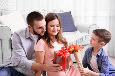 Koca, karısı ve oğlu 