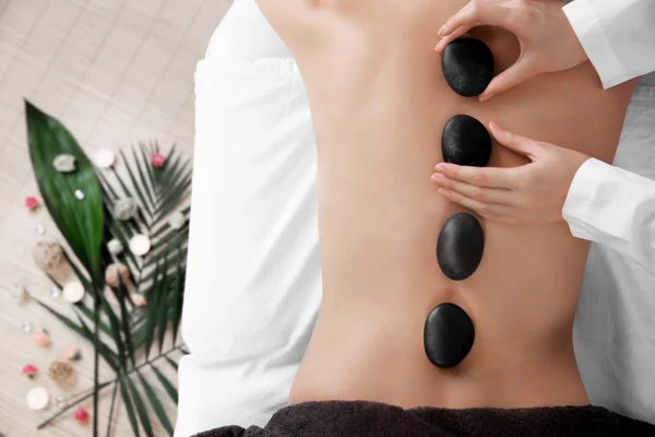 Hot stone massage — Stock Photo, Image