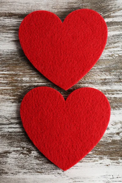 Coração de feltro vermelho — Fotografia de Stock