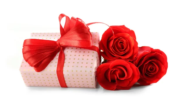 Gift box, rose flowers and heart — Stock Photo, Image