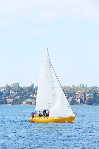 Belo iate à vela — Fotografia de Stock