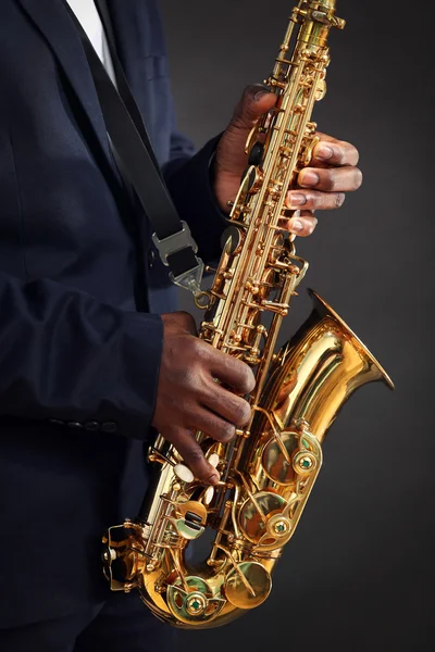 Afryki amerykański muzyk jazzowy — Zdjęcie stockowe