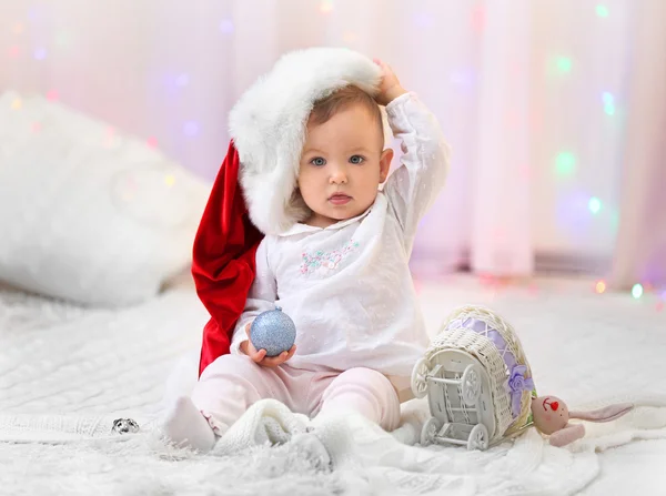 Funny baby girl — Stockfoto