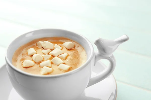 Cup of hot cacao with marshmallow — Stock Photo, Image