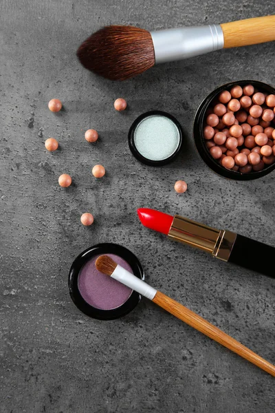 Pinceaux de maquillage et cosmétiques — Photo