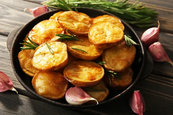 Lahodné pečené brambory — Stock fotografie