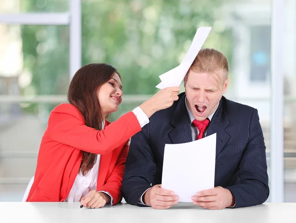 TV-Anker-Training zum Nachrichtenerzählen — Stockfoto