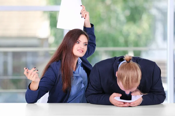 TV anchor training for telling news — Stock Photo, Image