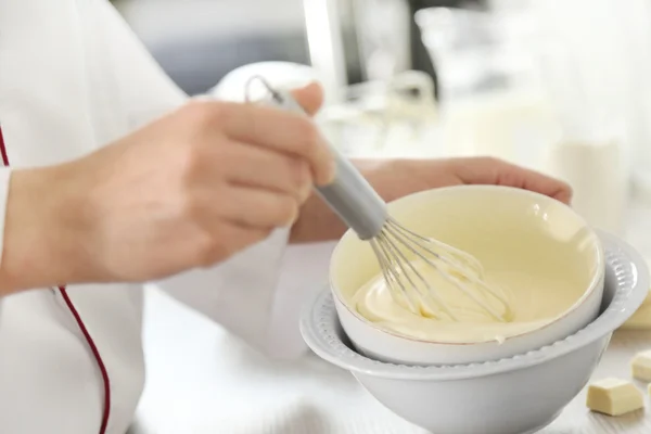 Cocinar crema de mantequilla —  Fotos de Stock