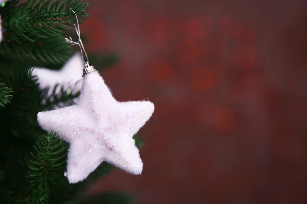 Kerstboom met decor — Stockfoto